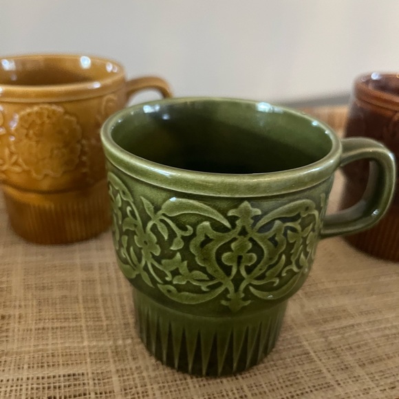 SOLD-MCM stacking mugs - Picture 6 of 9